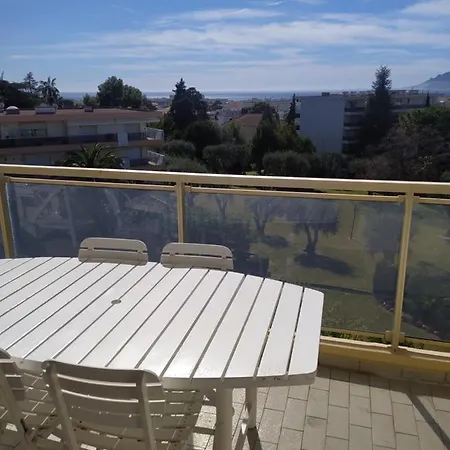 Karolina - Ascot * Cannes