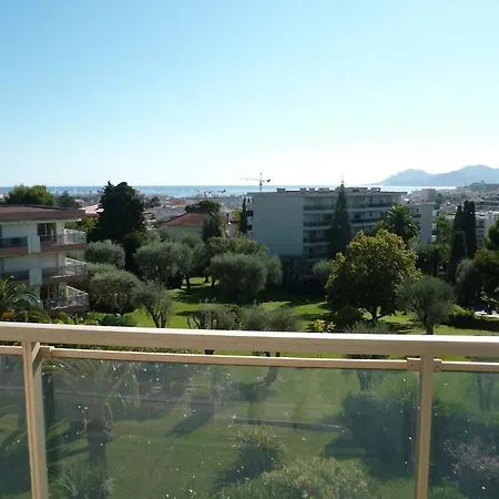 Karolina - Ascot * Cannes